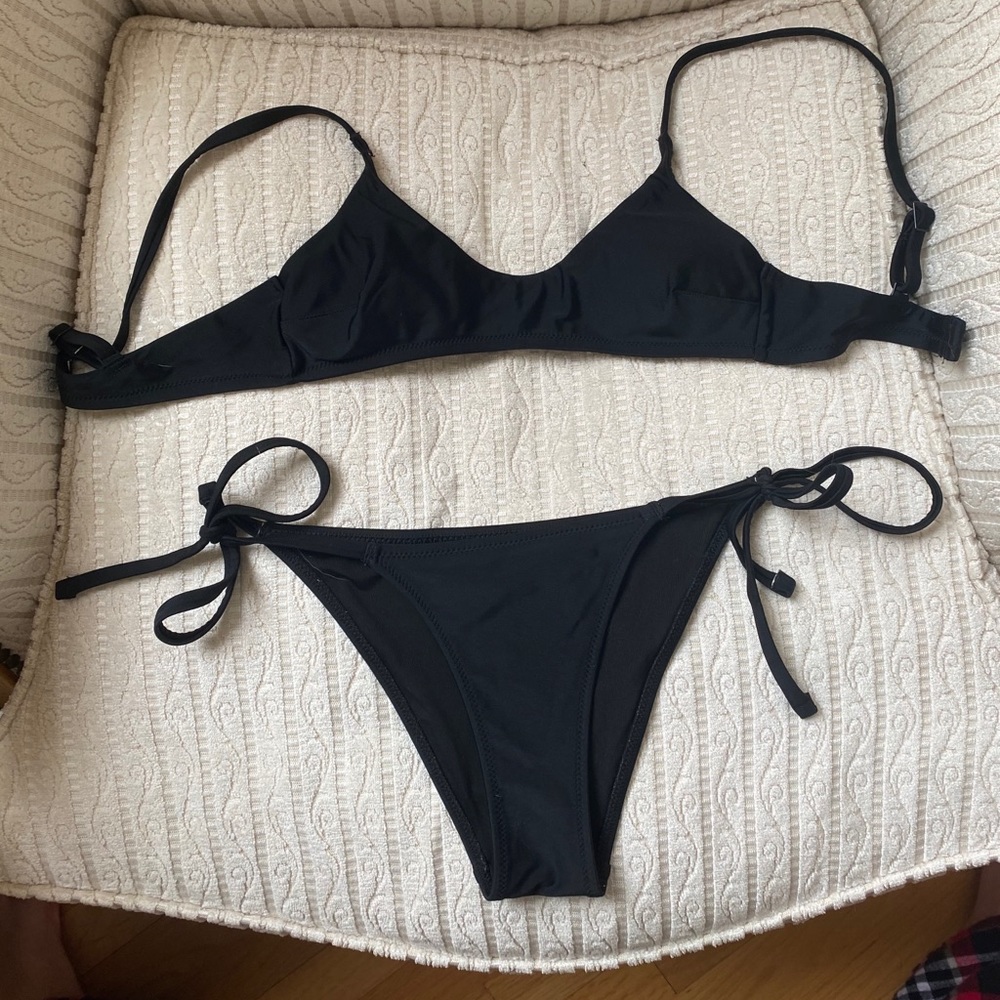 American Eagle, black bathing suit bottoms!